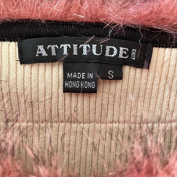 ATTITUDE knit top, size Small - Picture 3 of 4